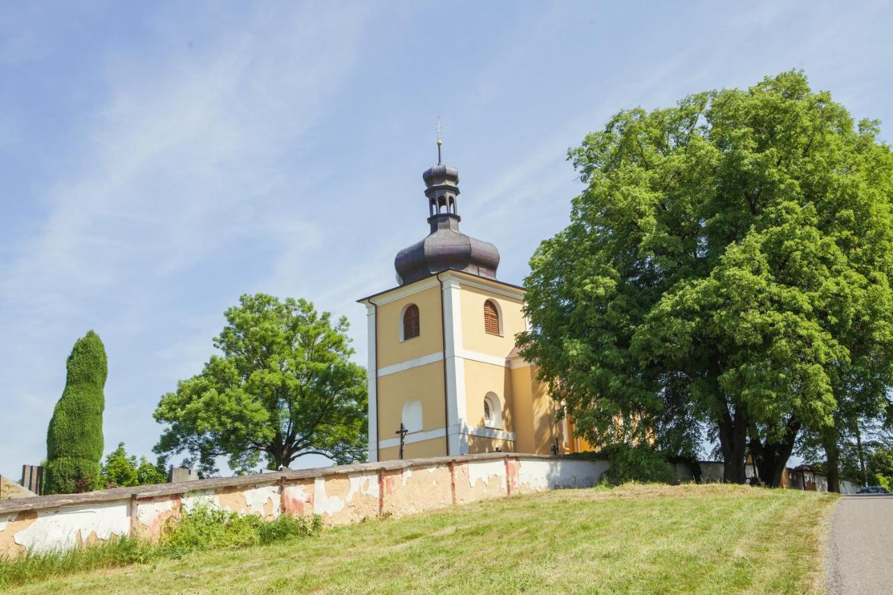 Pension Berten Strasice Strasice  Esterno foto